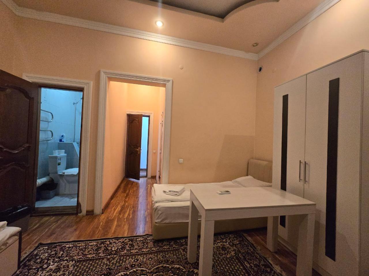 Guesto Hostel Tasjkent Eksteriør billede